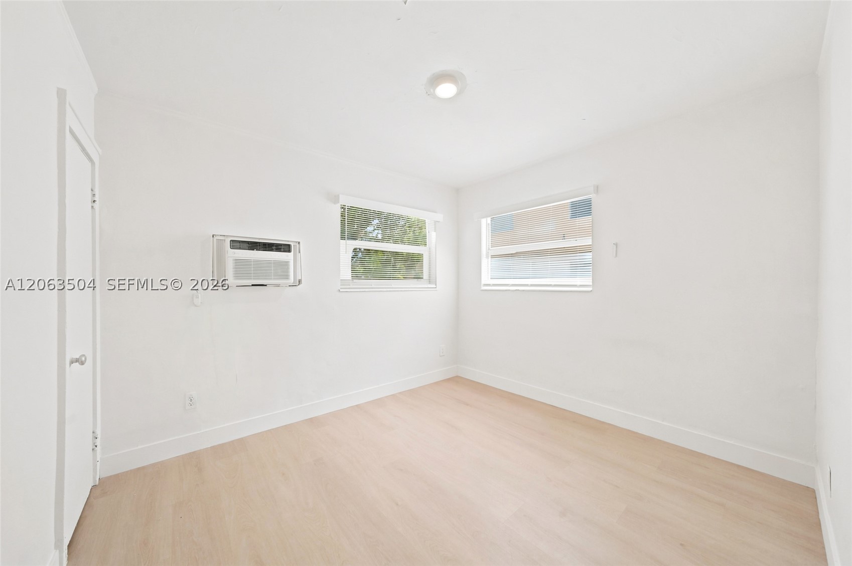 119 Ne 56th St 1 Property Photo 20
