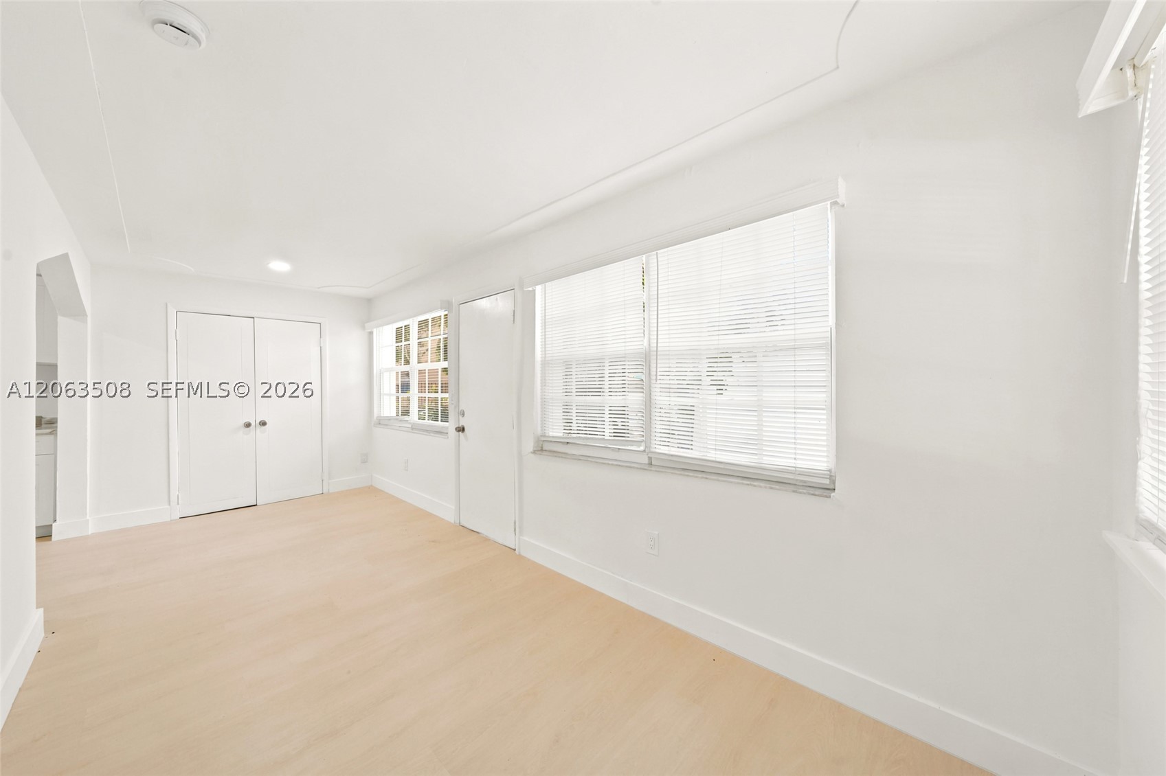 119 Ne 56th St 3 Property Photo 3