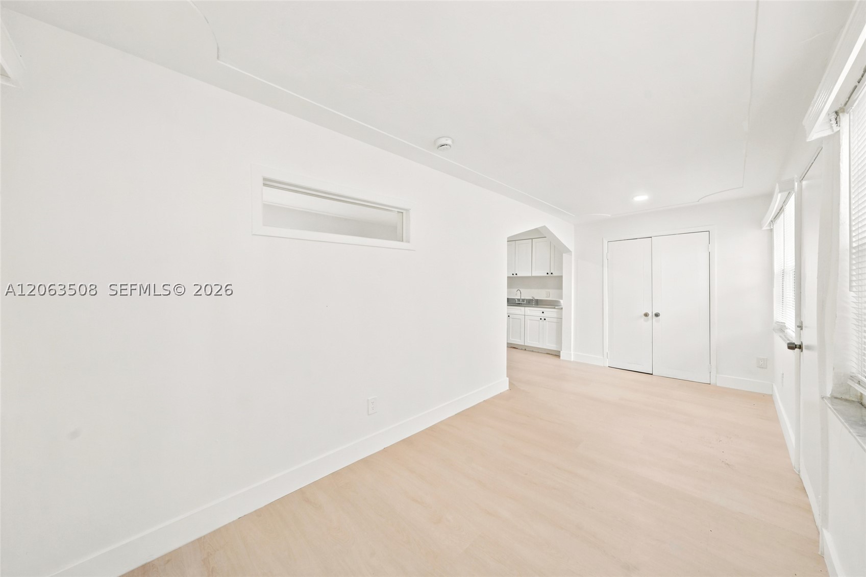 119 Ne 56th St 3 Property Photo 4
