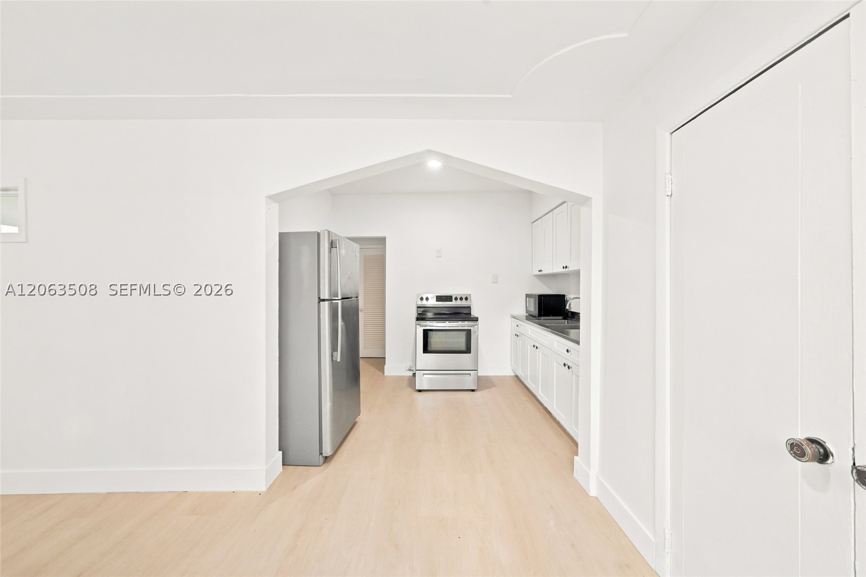 119 Ne 56th St 3 Property Photo 5