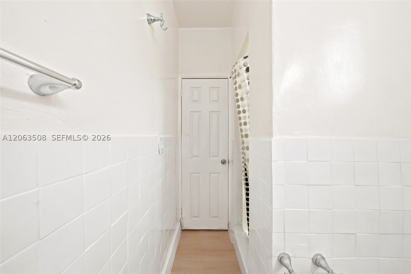 119 Ne 56th St 3 Property Photo 10