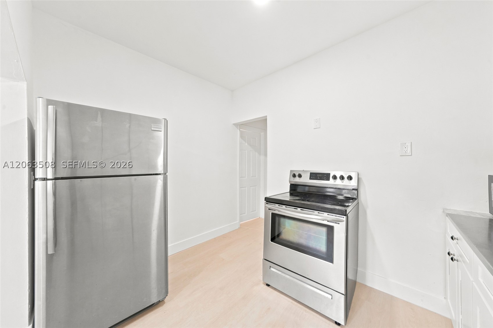 119 Ne 56th St 3 Property Photo 11