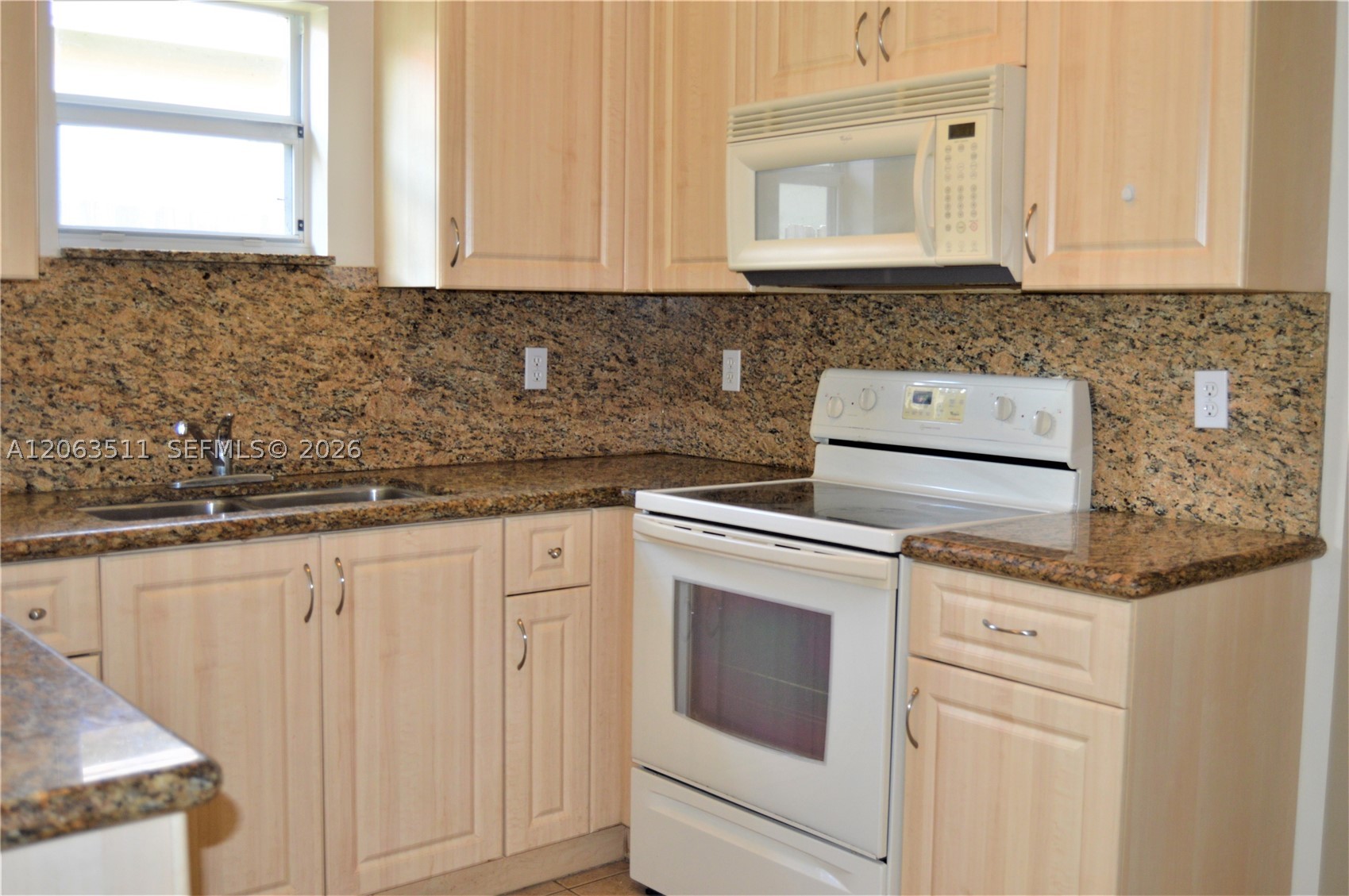 1855 Ne 36th Ave 1855 Property Photo 11