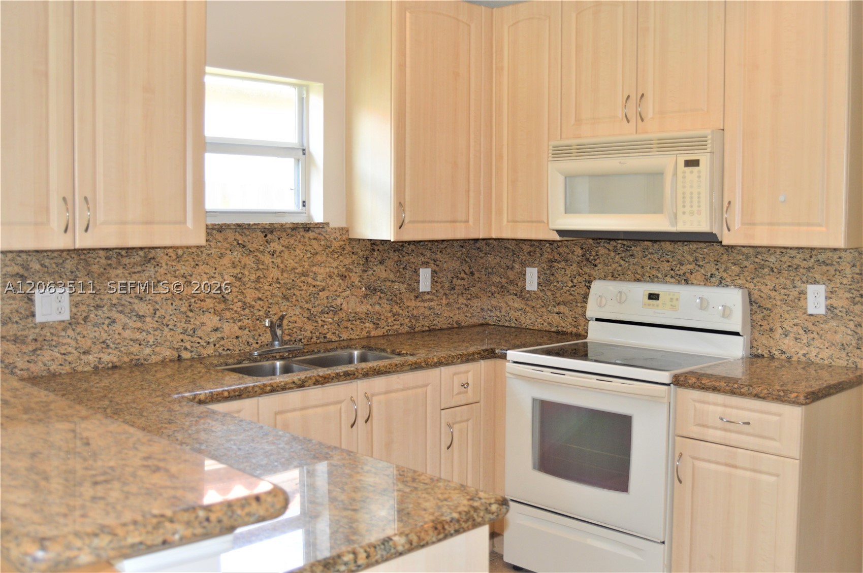 1855 Ne 36th Ave 1855 Property Photo 12