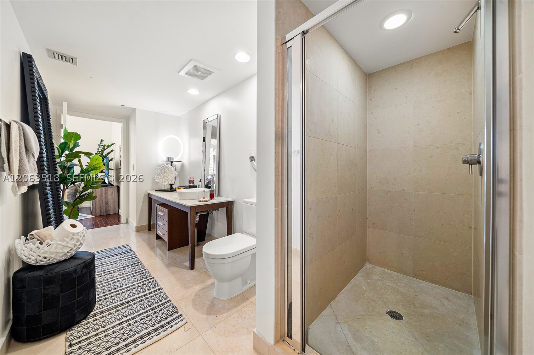 495 Brickell Ave 1802 Property Photo 14