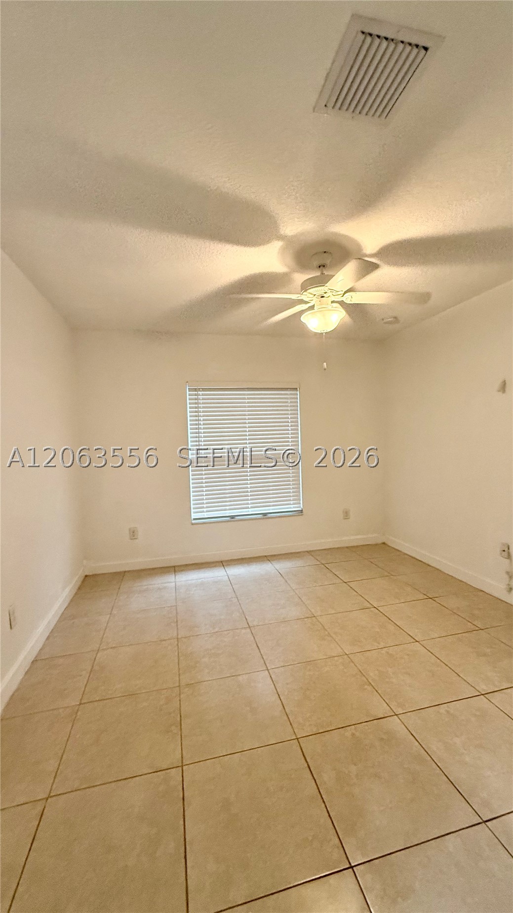 1018 Foster Rd Property Photo 12