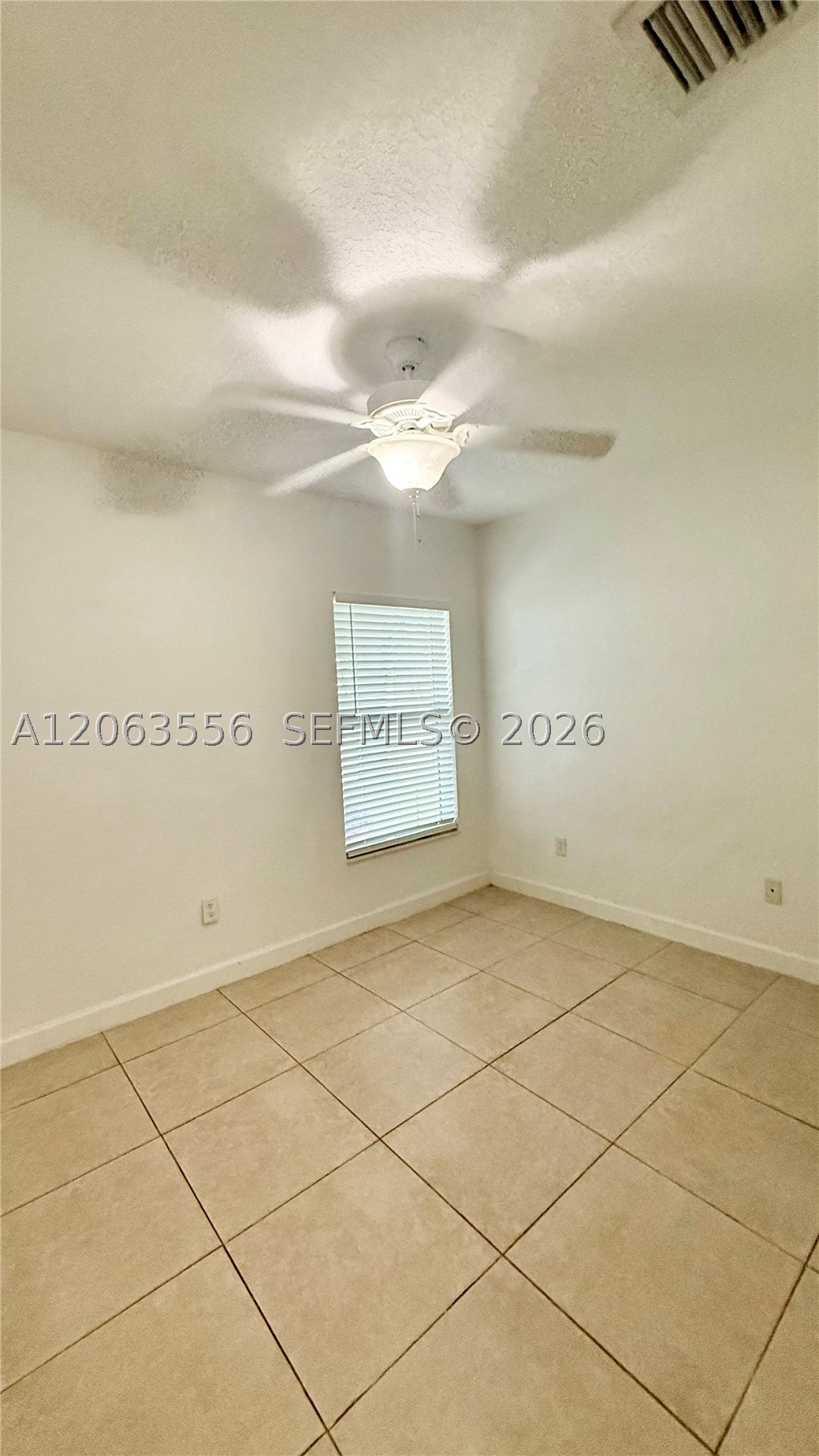 1018 Foster Rd Property Photo 15