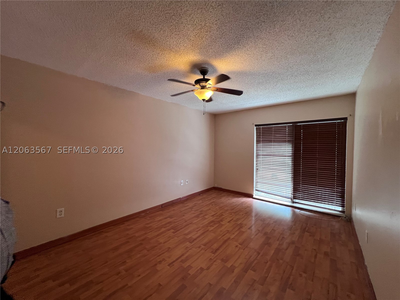 2750 N 34th Ave 9d Property Photo 38