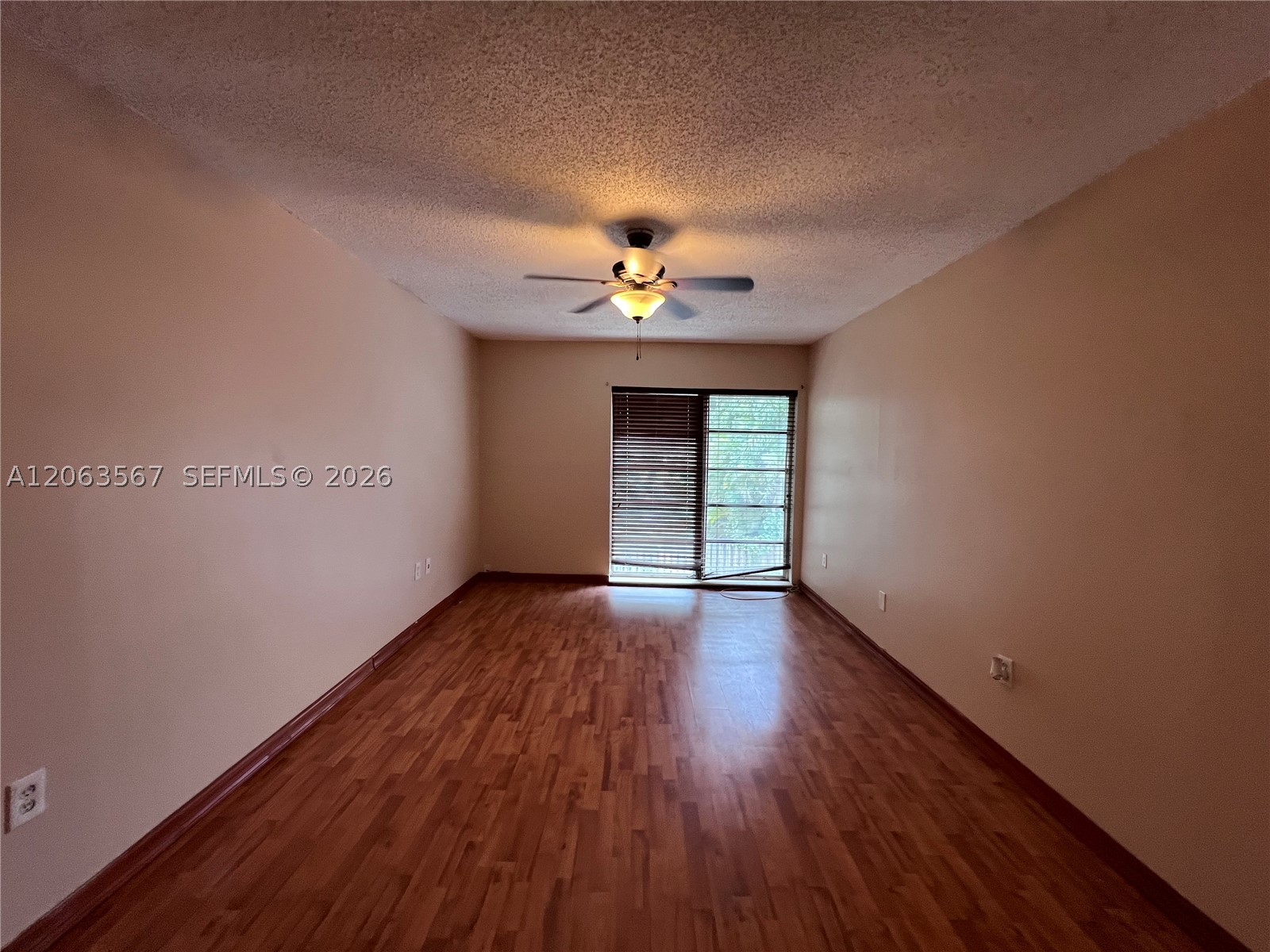 2750 N 34th Ave 9d Property Photo 41