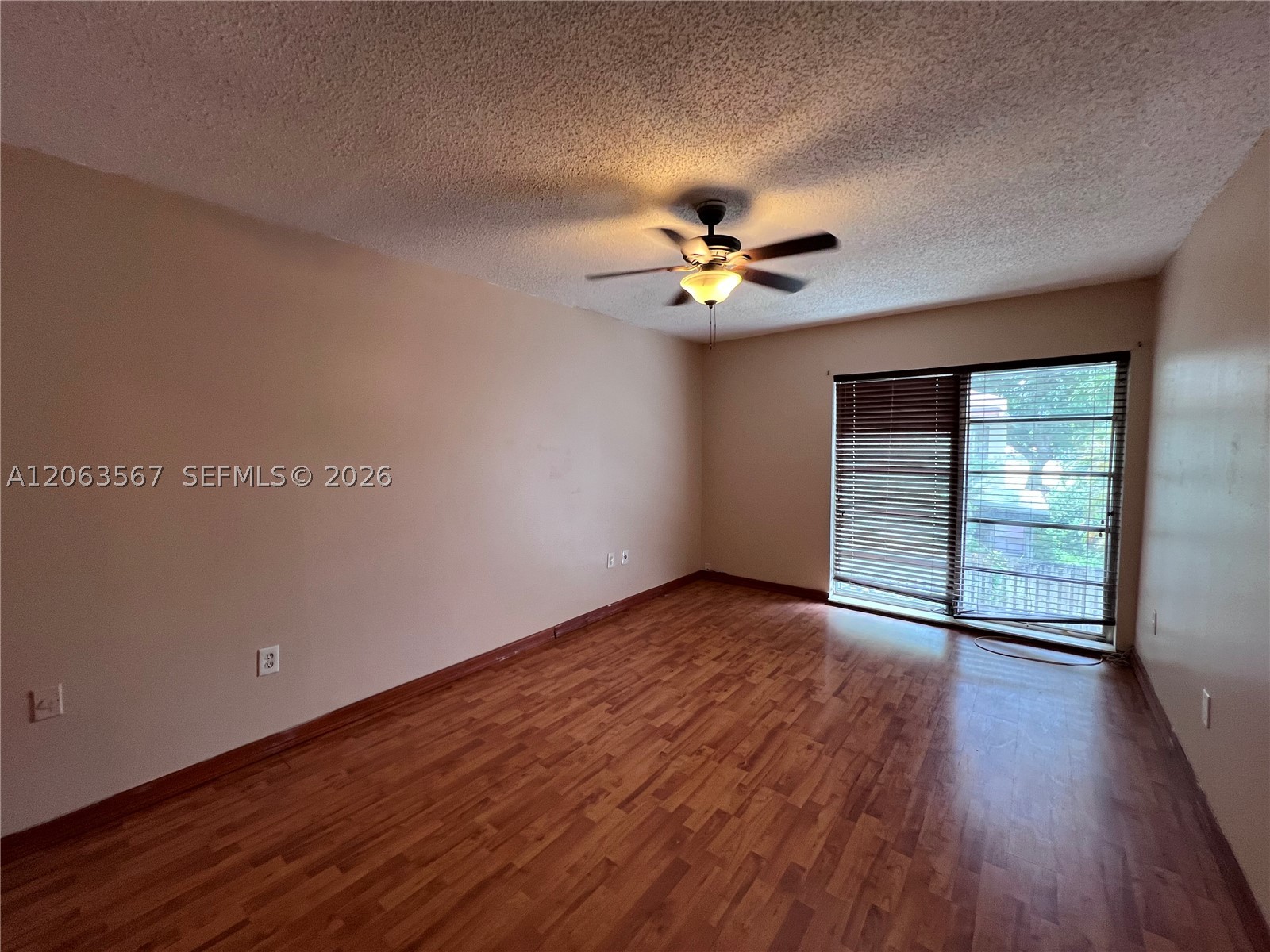 2750 N 34th Ave 9d Property Photo 42