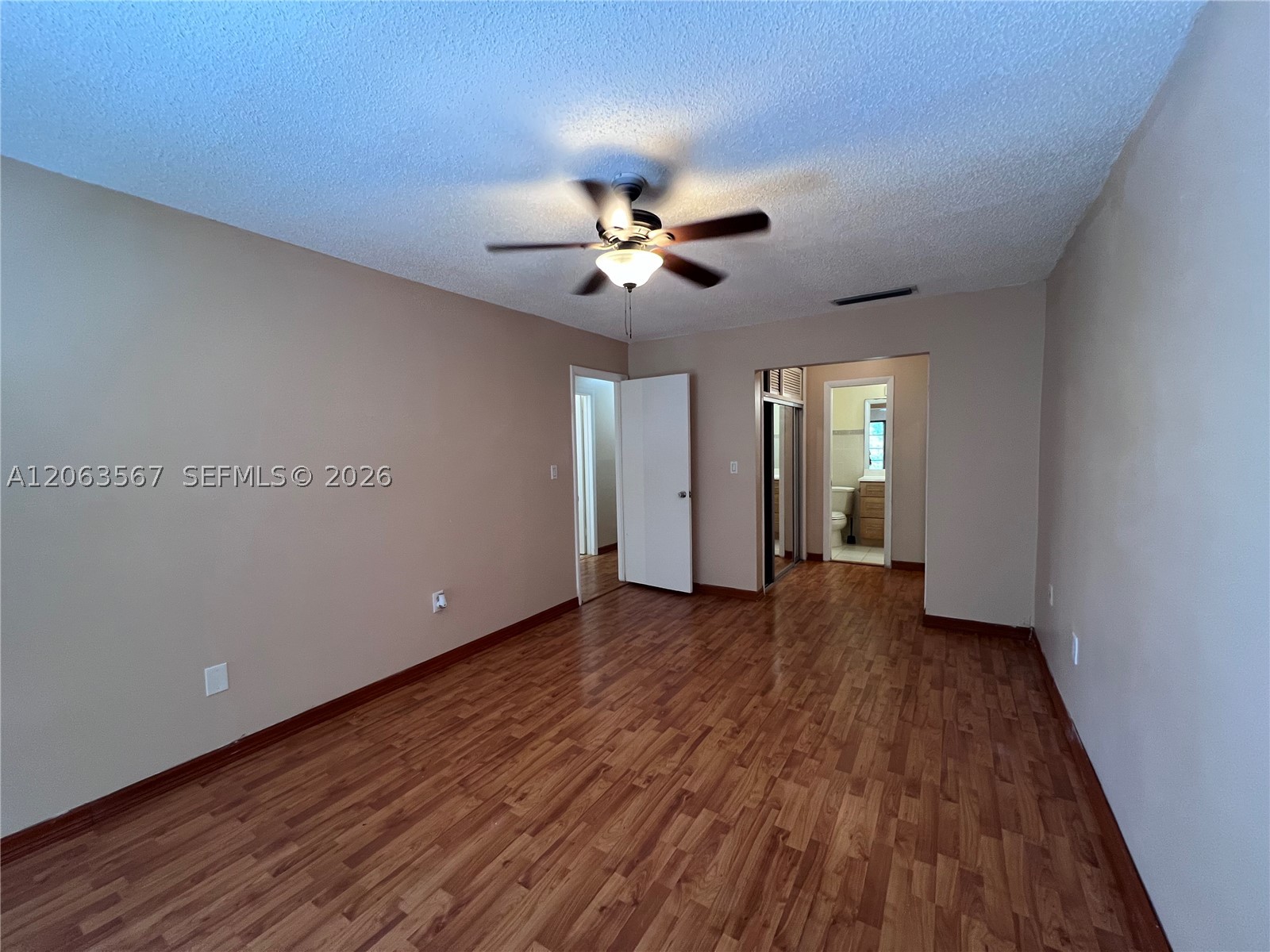 2750 N 34th Ave 9d Property Photo 44