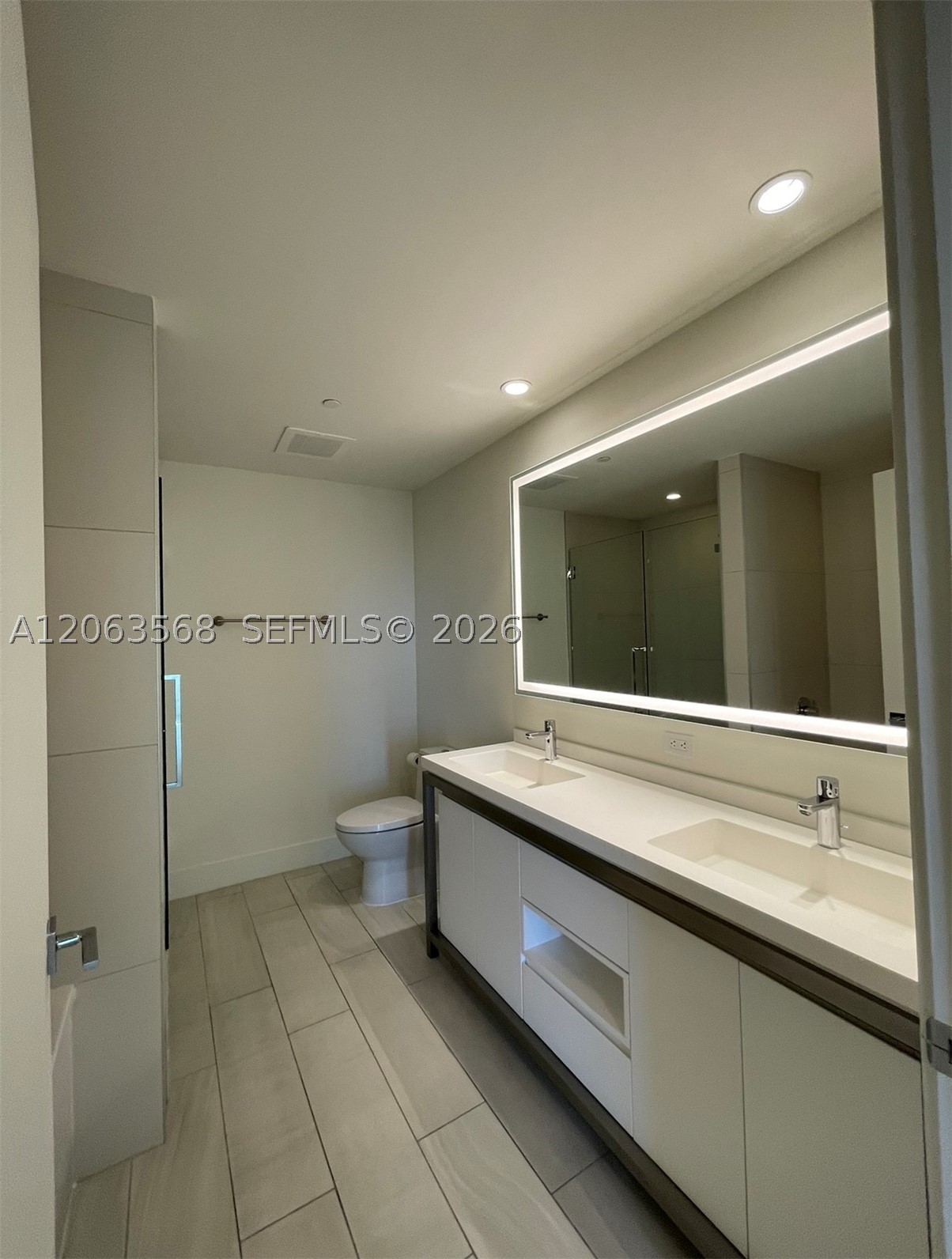 2000 Metropica Way 504 Property Photo 34