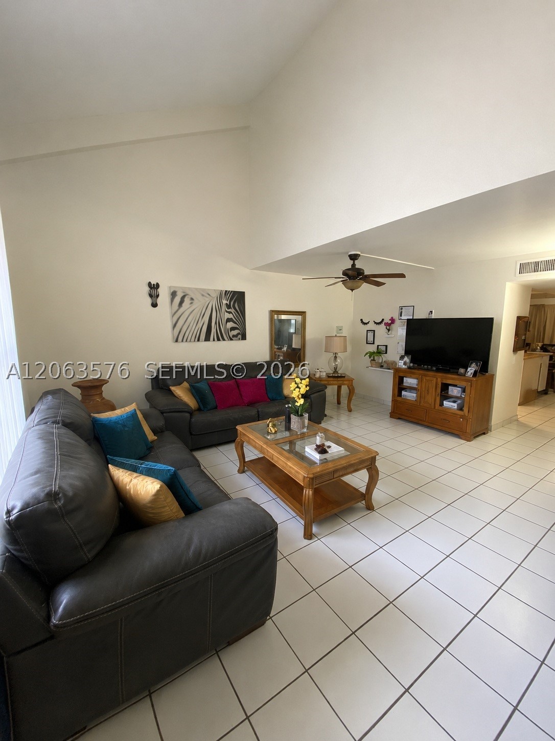 633 N University Dr 14 Property Photo 1