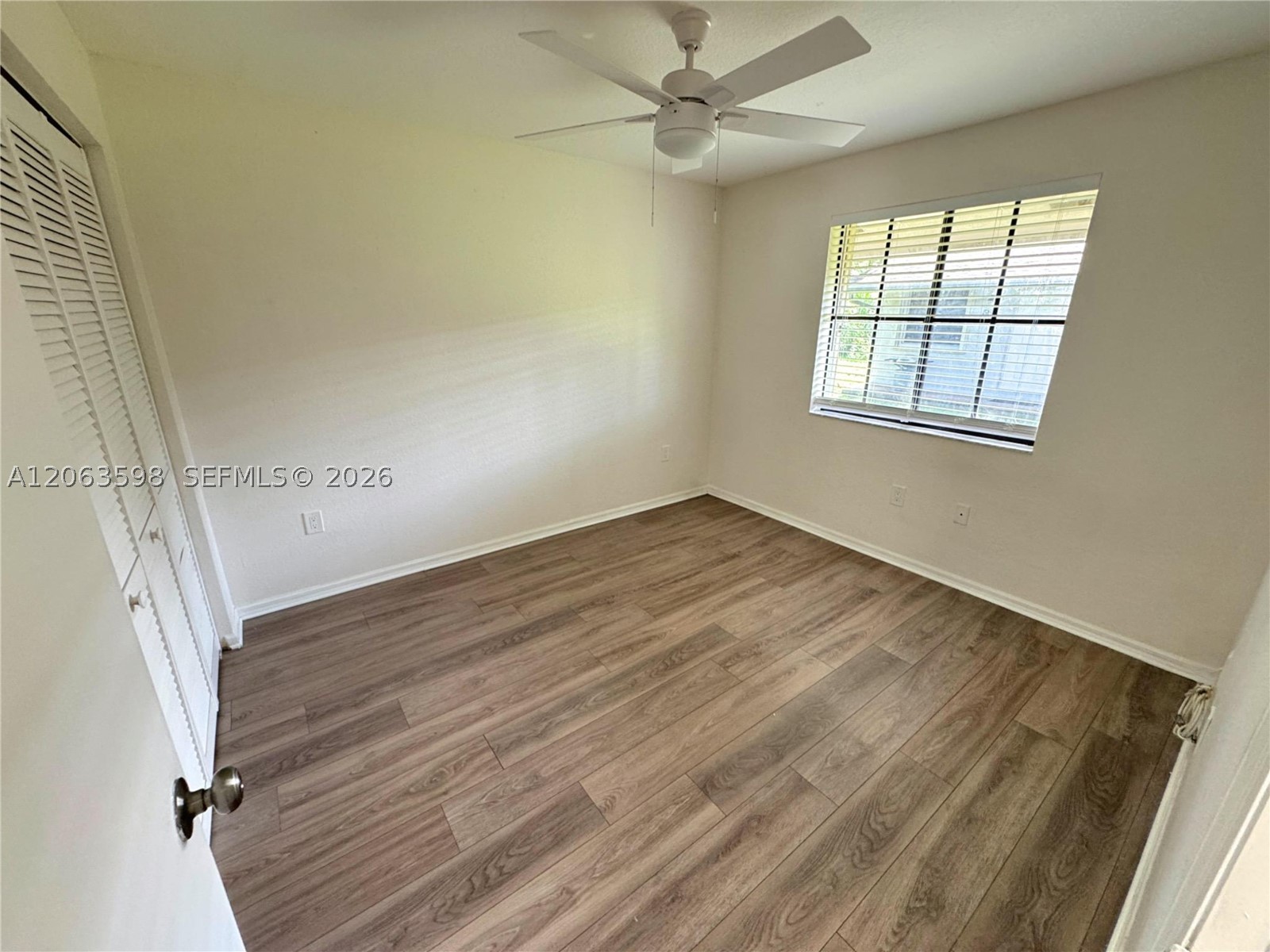 5637 Taft St 5637 Property Photo 5