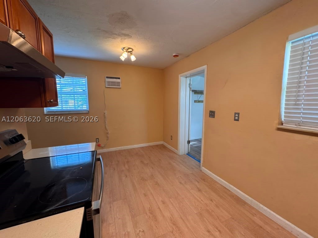 18331 Nw 2nd Ct Property Photo 4
