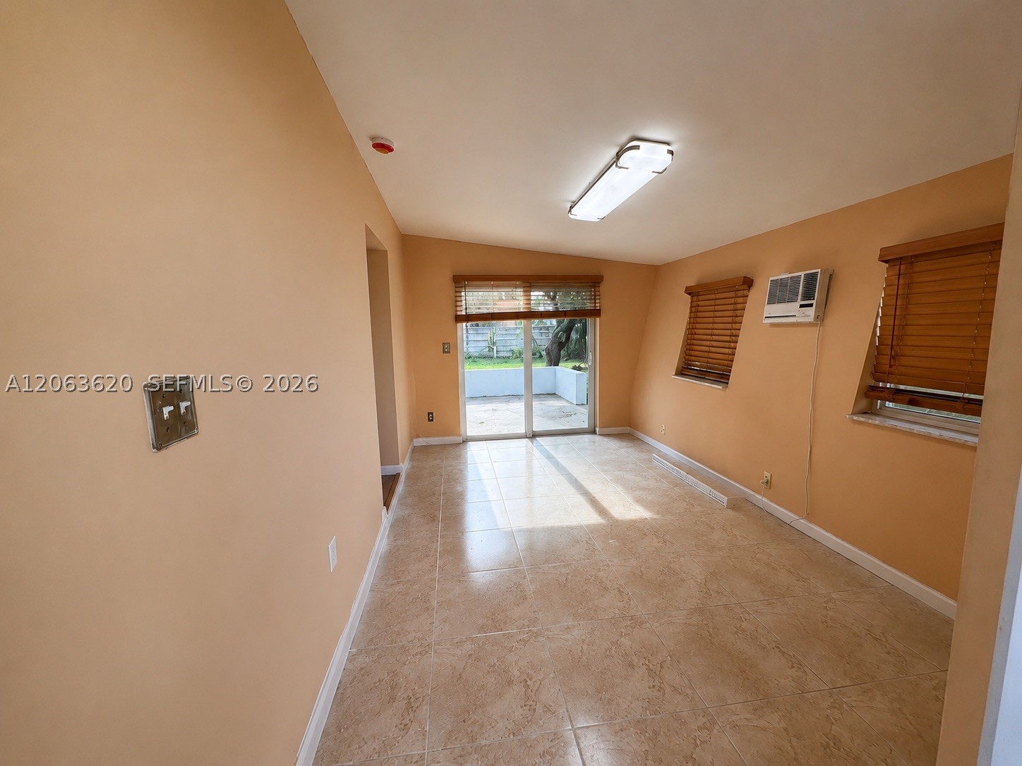 18331 Nw 2nd Ct Property Photo 15