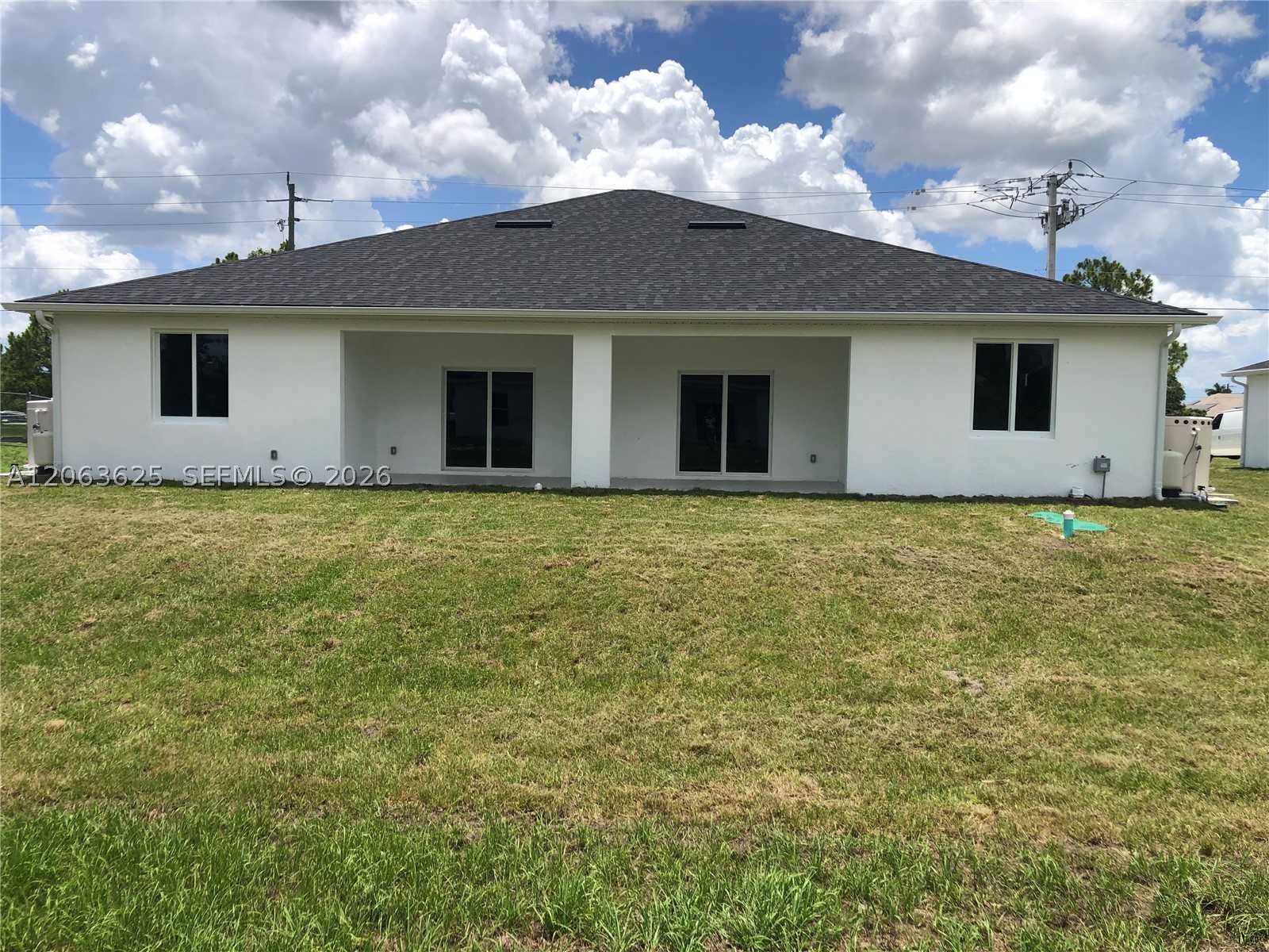 4568/4570 Golfview Blvd Property Photo 2