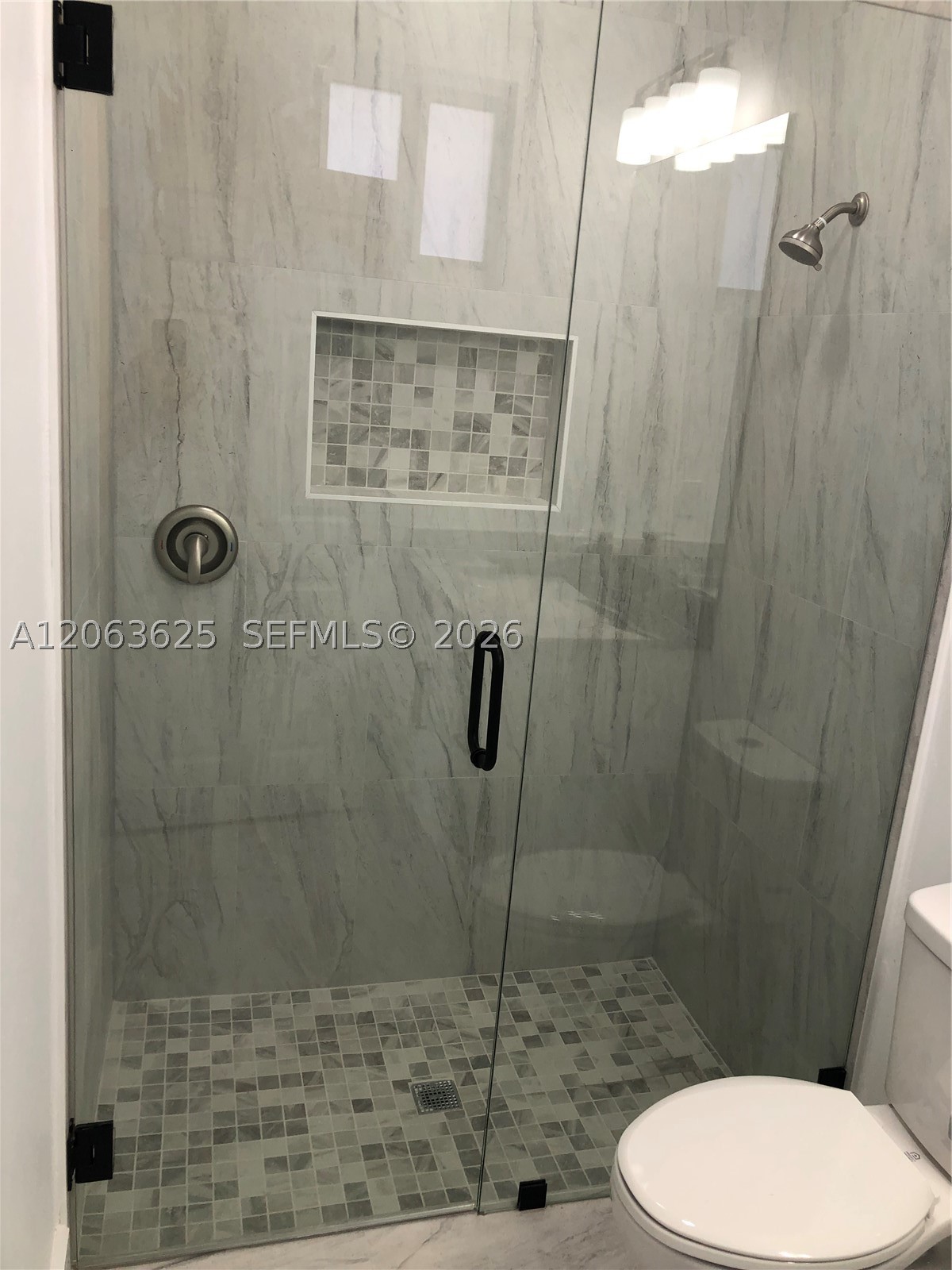4568/4570 Golfview Blvd Property Photo 11