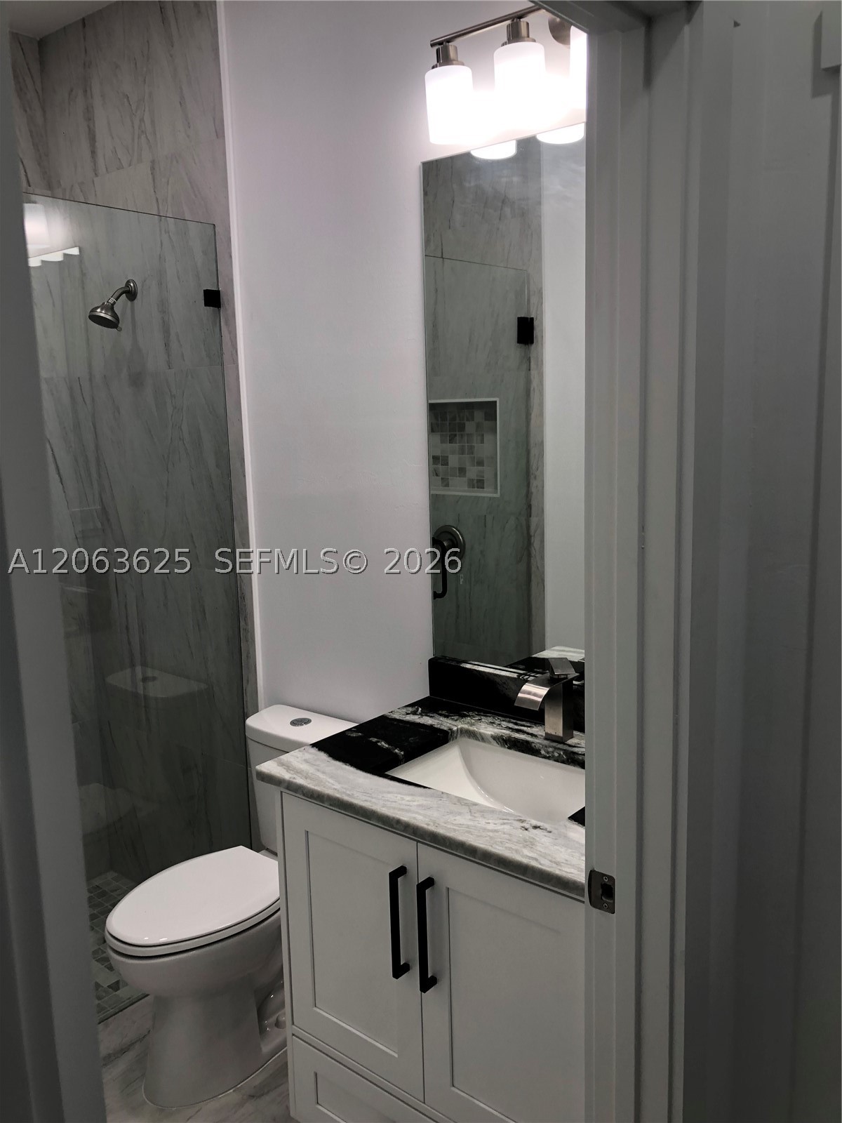 4568/4570 Golfview Blvd Property Photo 15
