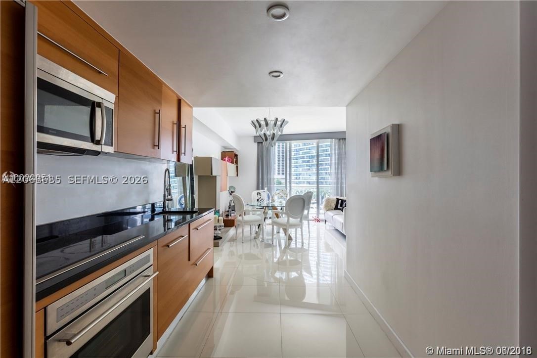 465 Brickell Ave 604 Property Photo 5