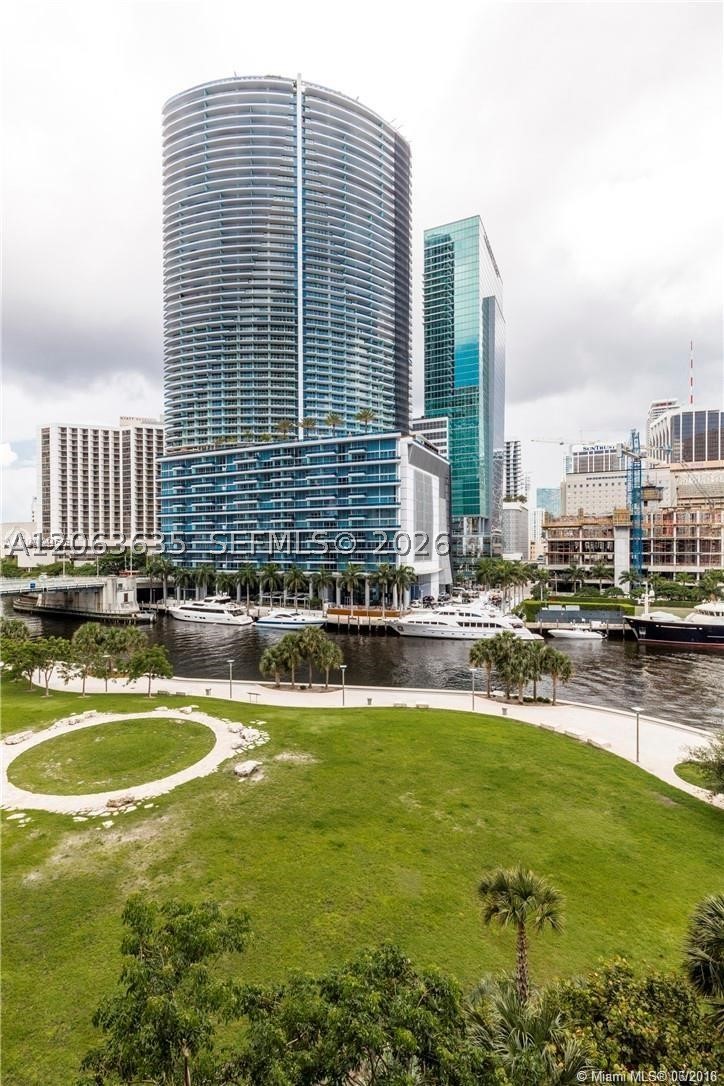 465 Brickell Ave 604 Property Photo 9