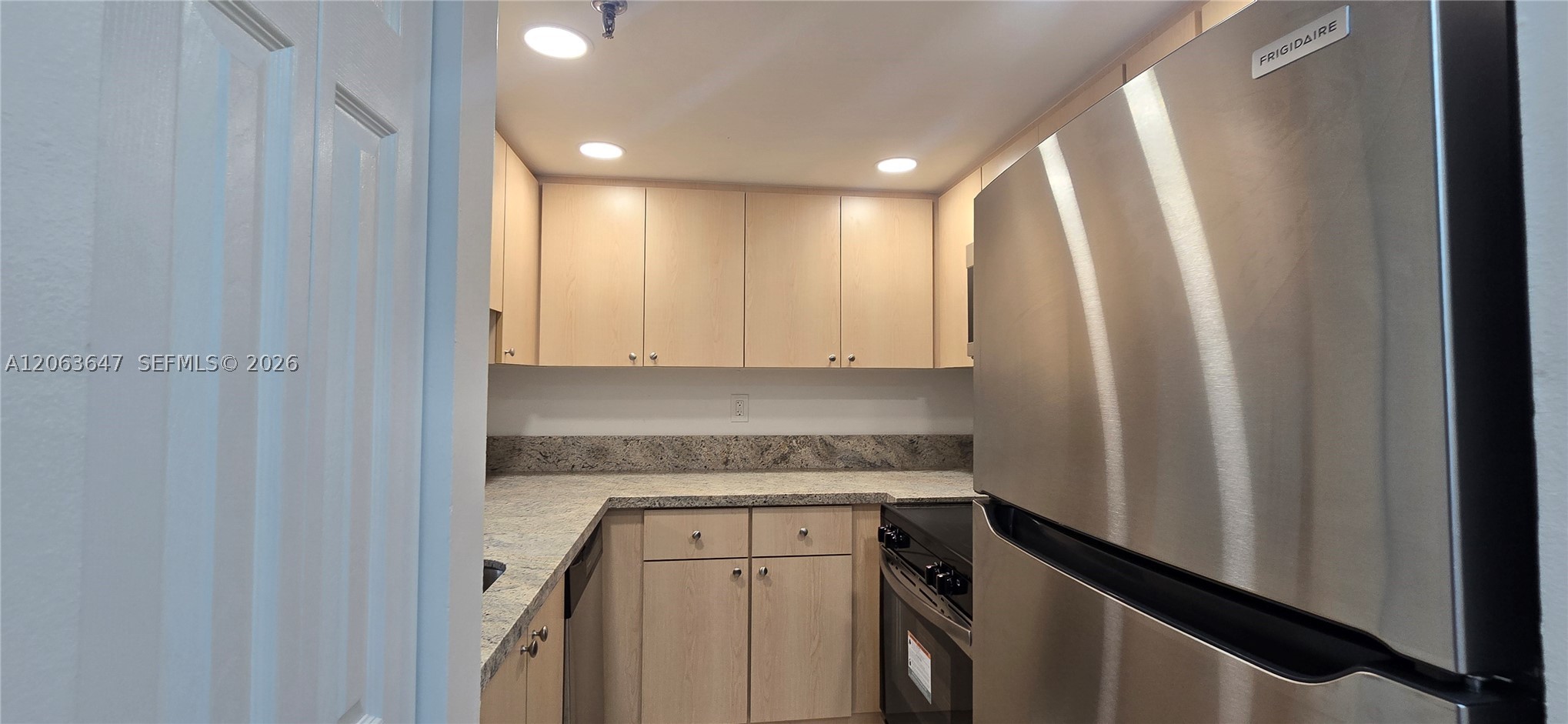9688 Fontainebleau Blvd 404 Property Photo 6