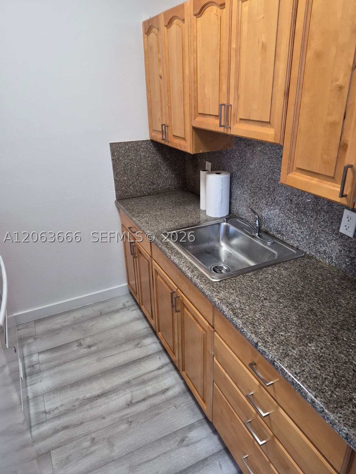 344 Meridian Ave 4b Property Photo 9
