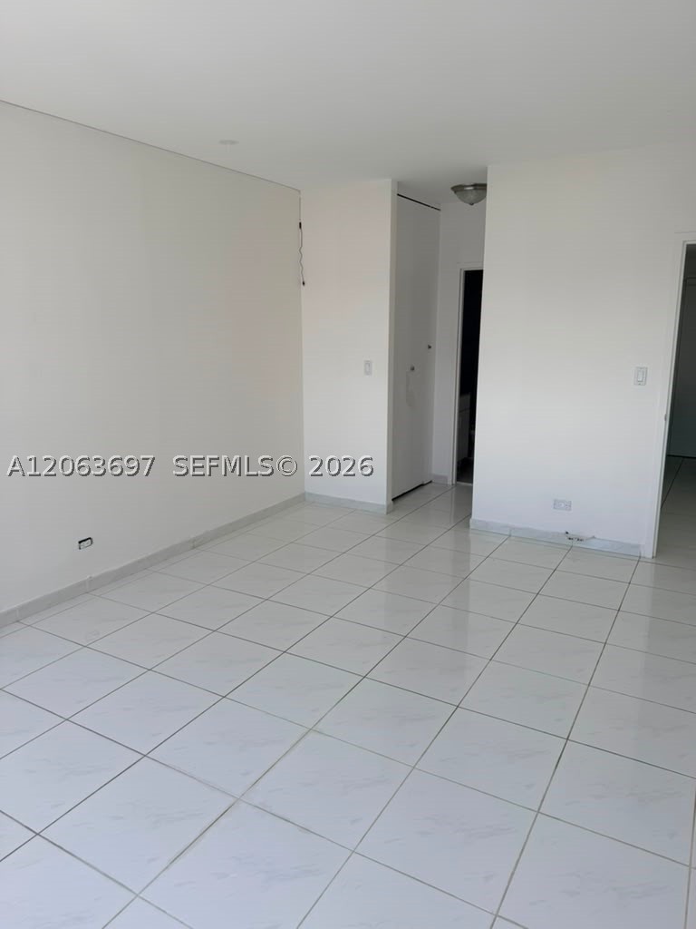 7441 Wayne Ave 14d Property Photo 6