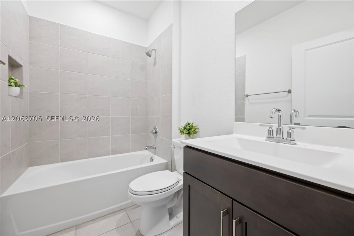 2478 Se 10th Ct Property Photo 10