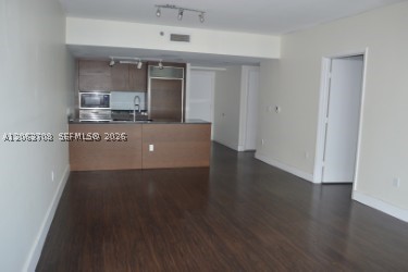 475 Brickell Ave 1814 Property Photo 5