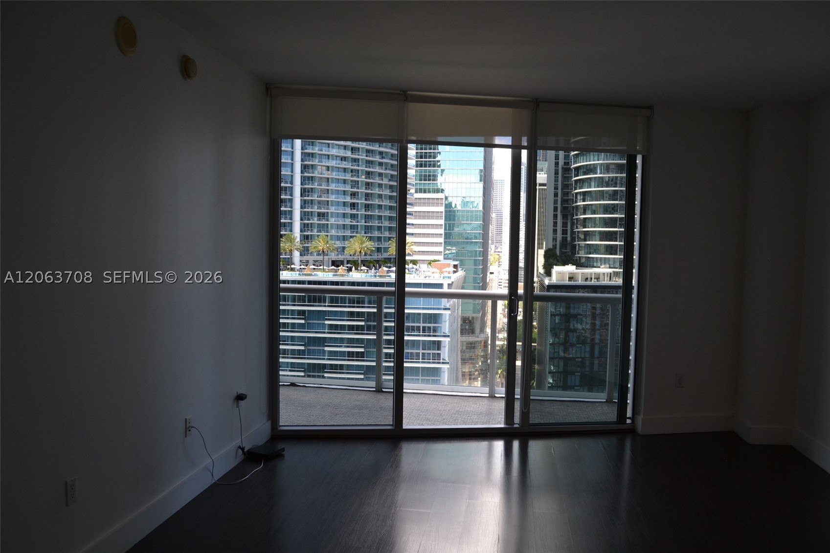 475 Brickell Ave 1814 Property Photo 12