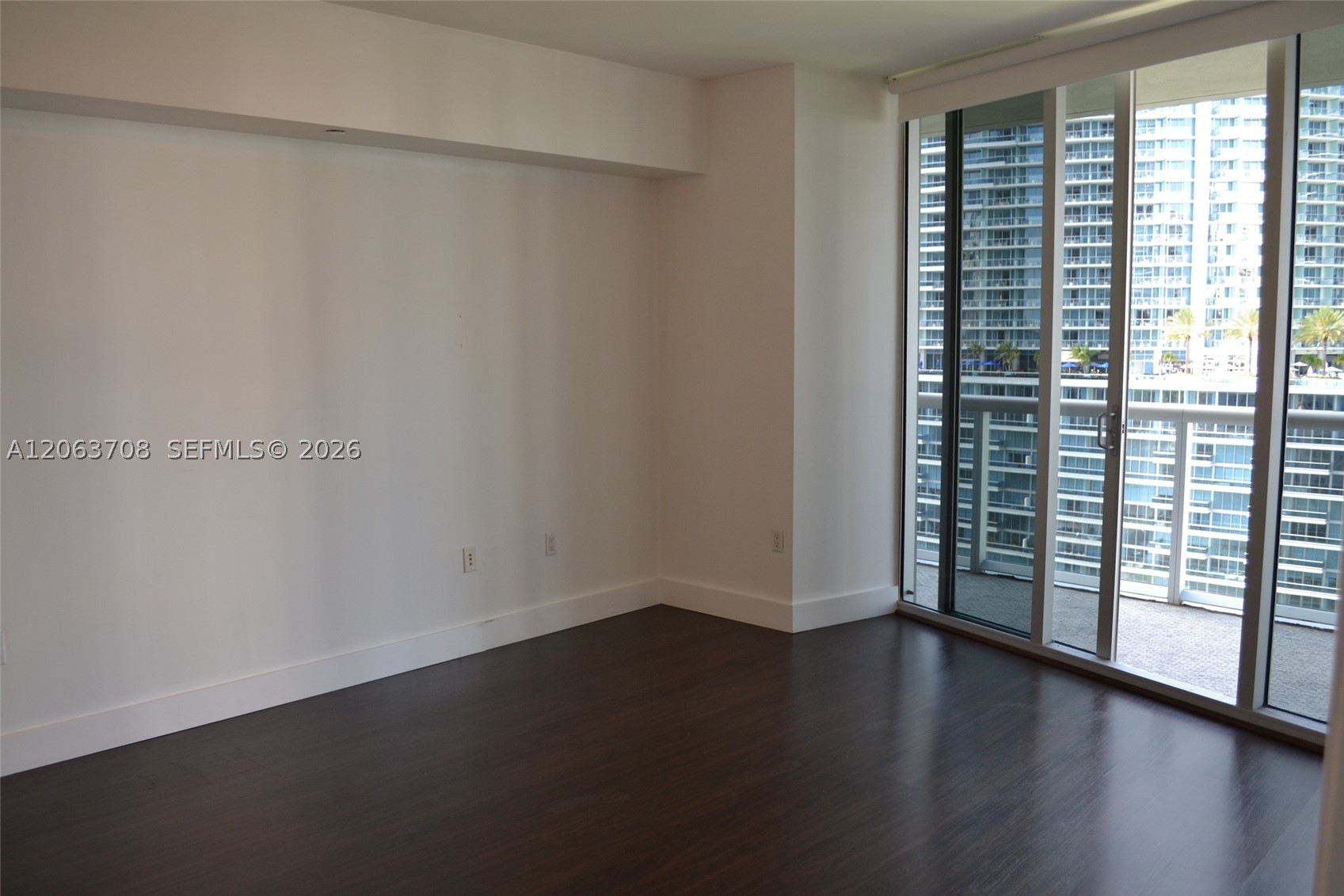 475 Brickell Ave 1814 Property Photo 13