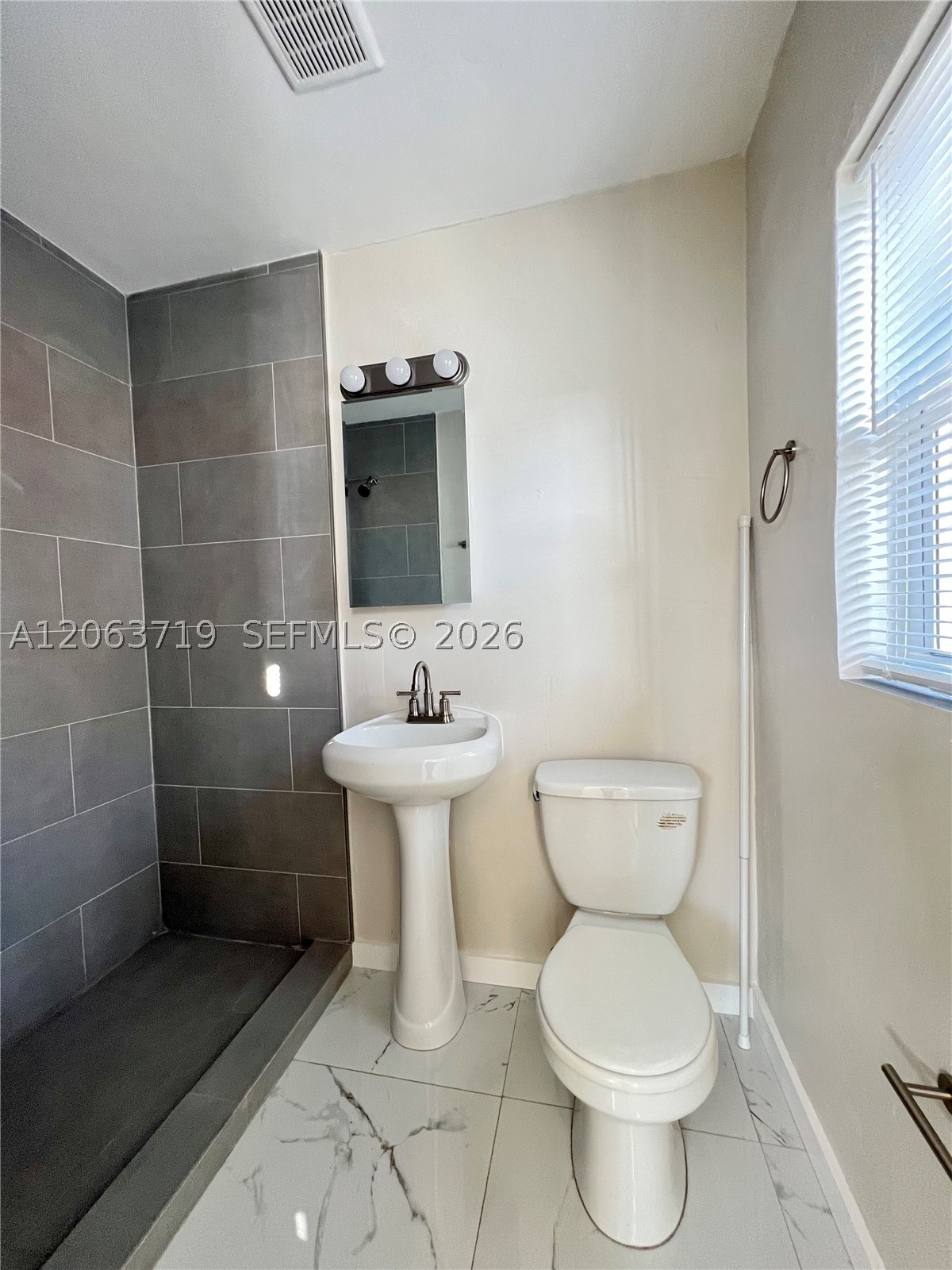 150 Ne 59th St Property Photo 51