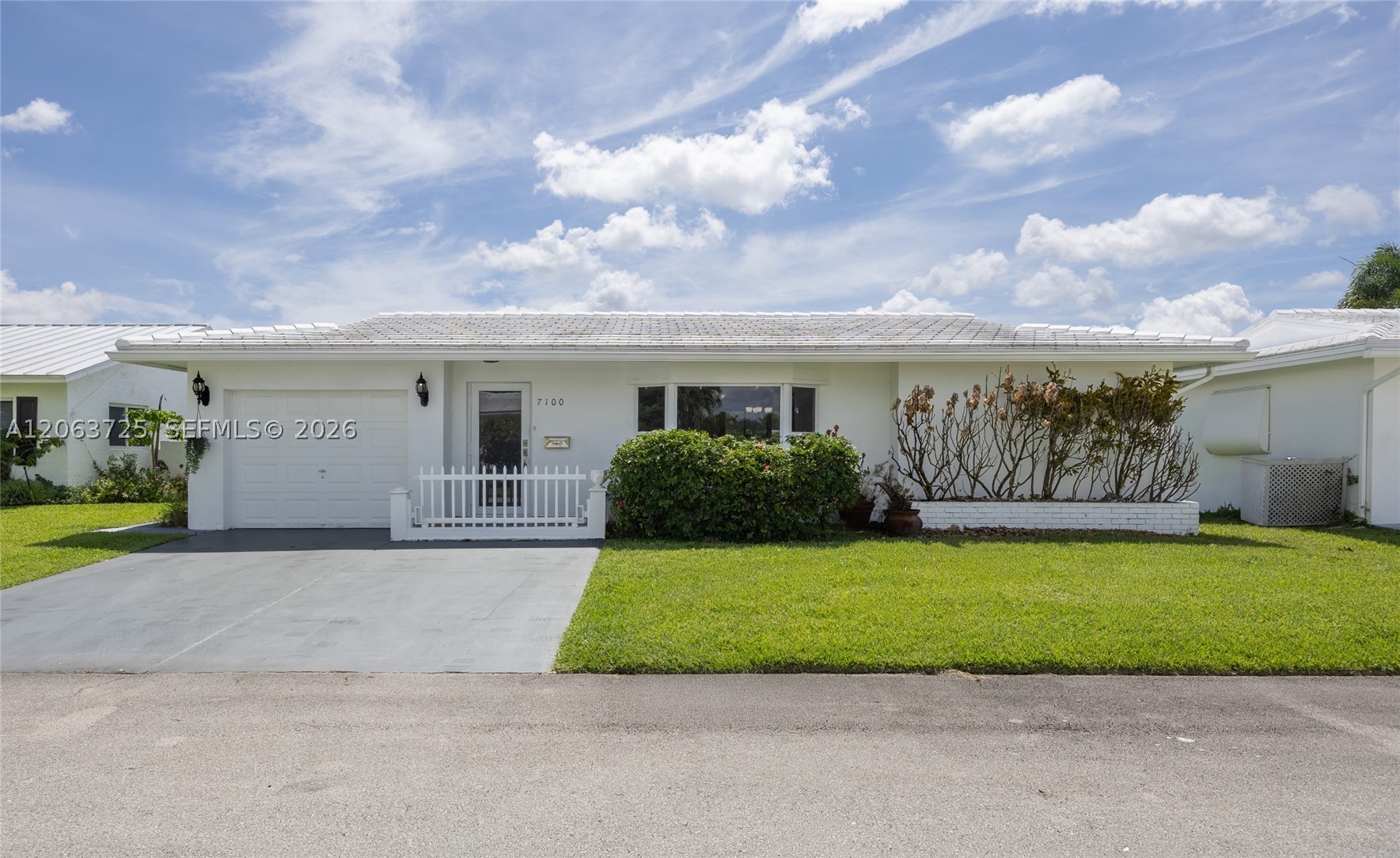 7100 Nw 66th Ter Property Photo 1