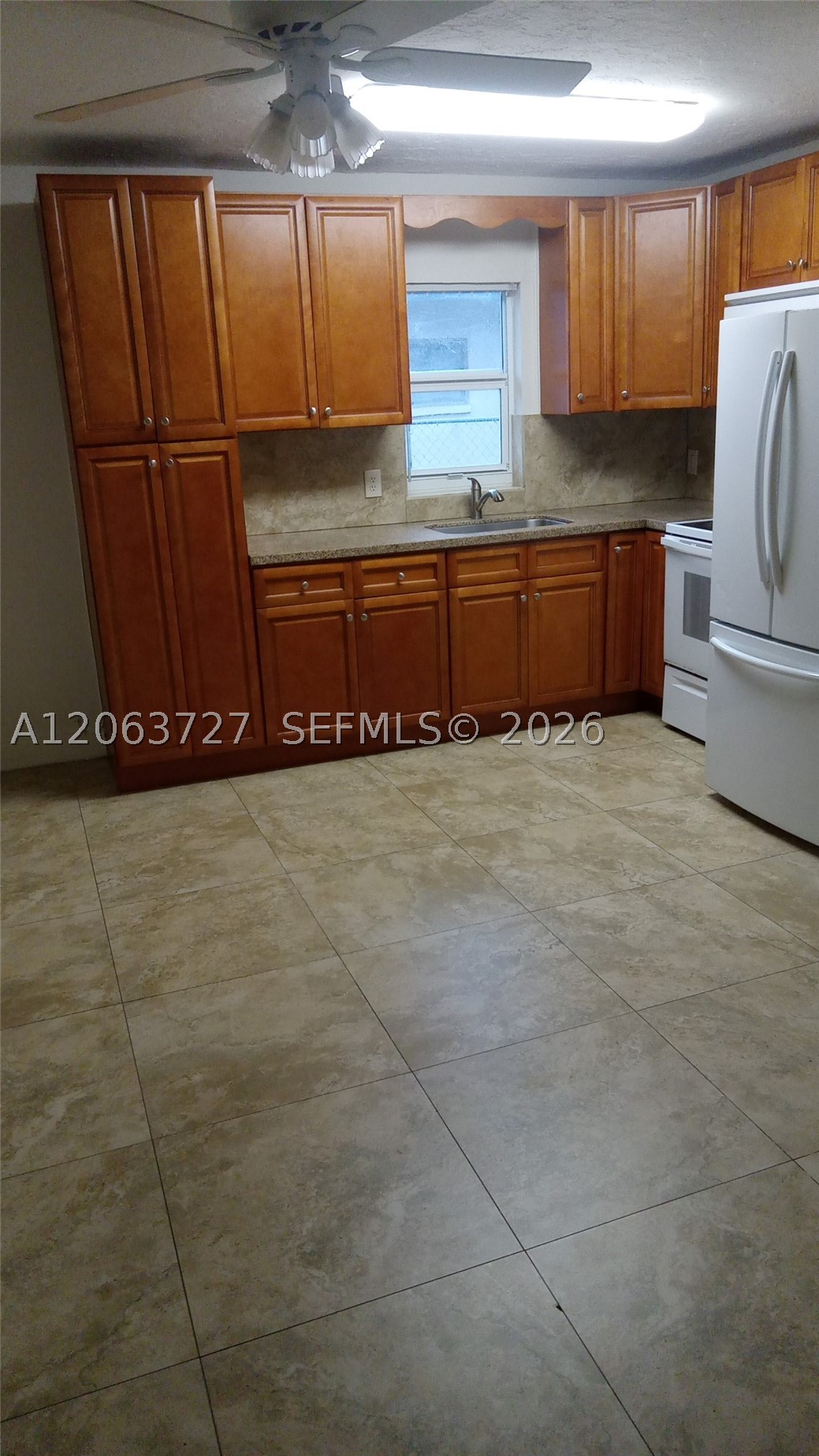 1480 Nw 20th Ct Property Photo 3