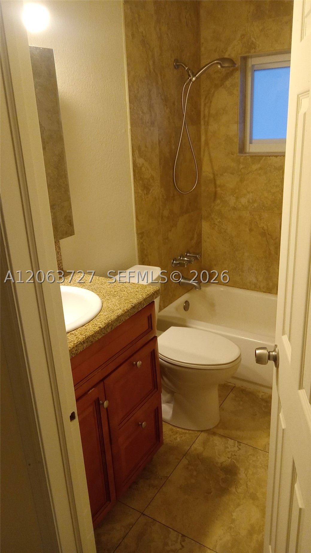 1480 Nw 20th Ct Property Photo 4