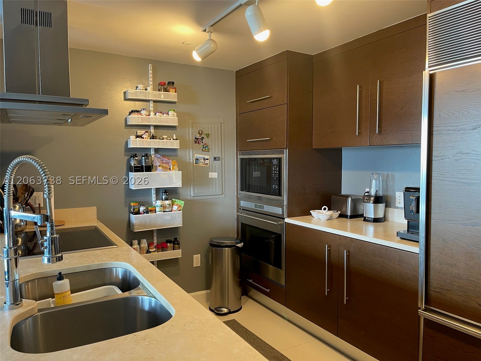 495 Brickell Ave 703 Property Photo 10