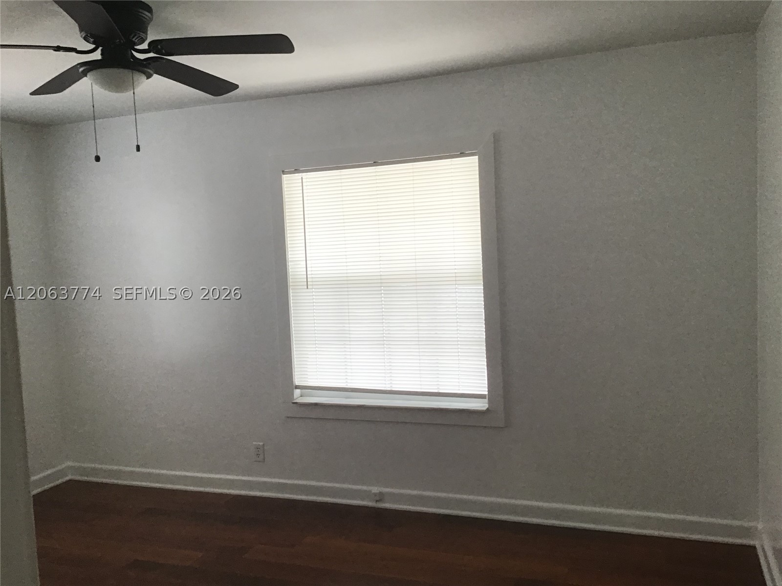 429 49th St Property Photo 11
