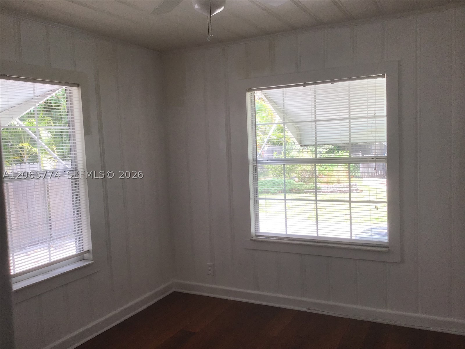 429 49th St Property Photo 13