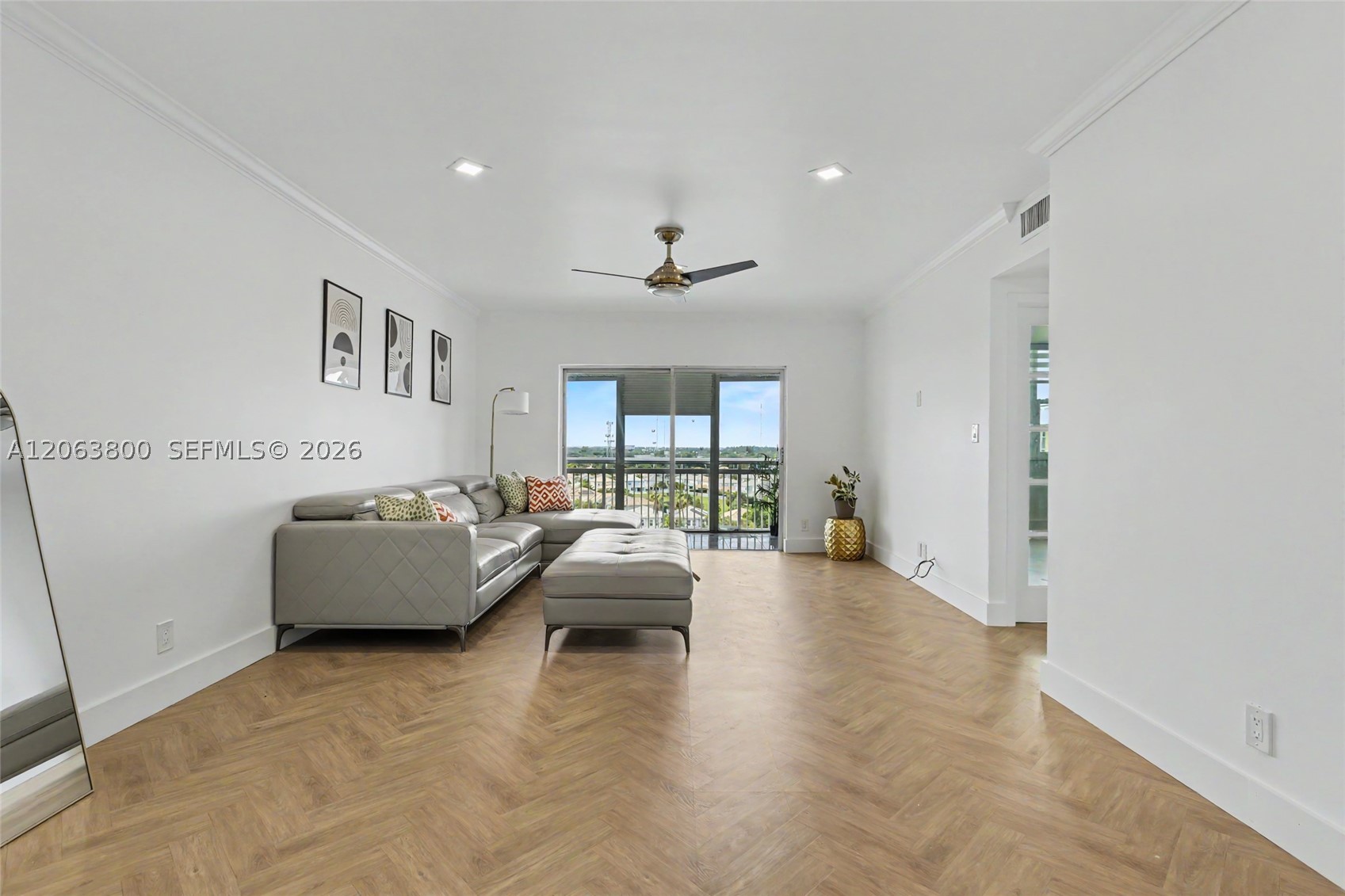 4400 Hillcrest Dr 1005a Property Photo 2