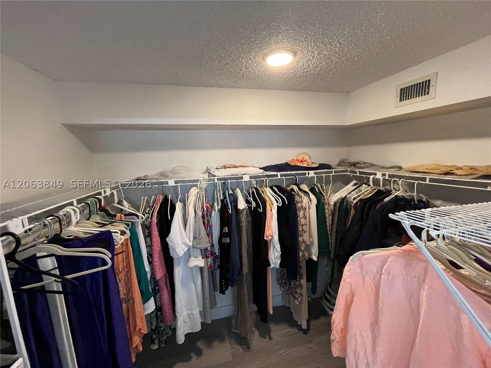 2901 N Nob Hill Rd 107 Property Photo 12
