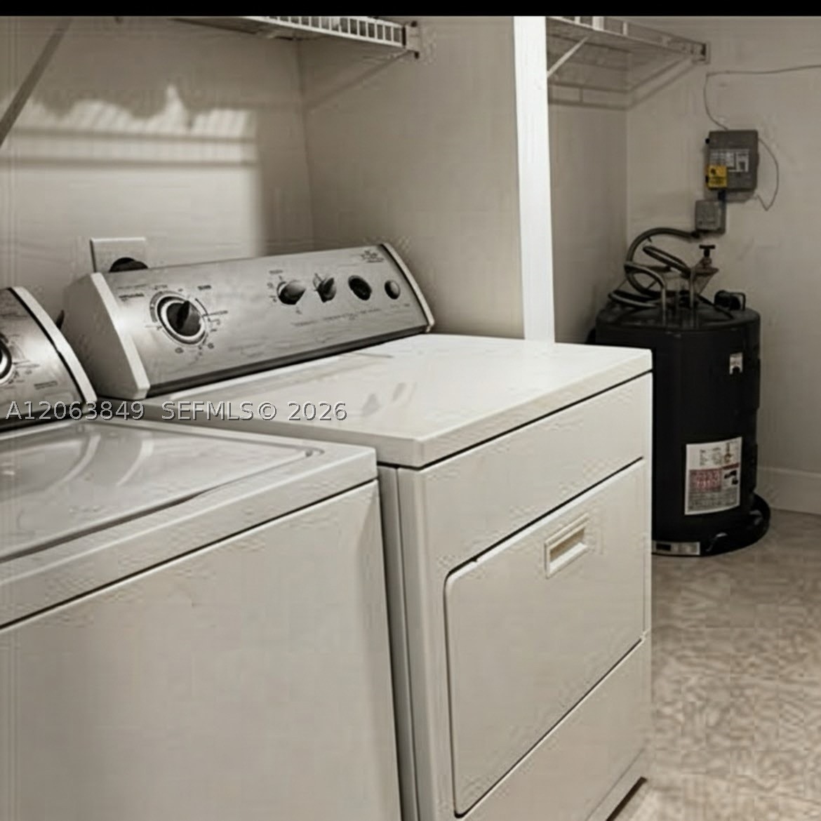 2901 N Nob Hill Rd 107 Property Photo 14