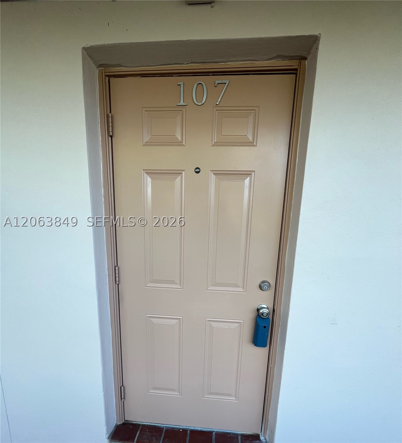 2901 N Nob Hill Rd 107 Property Photo 26