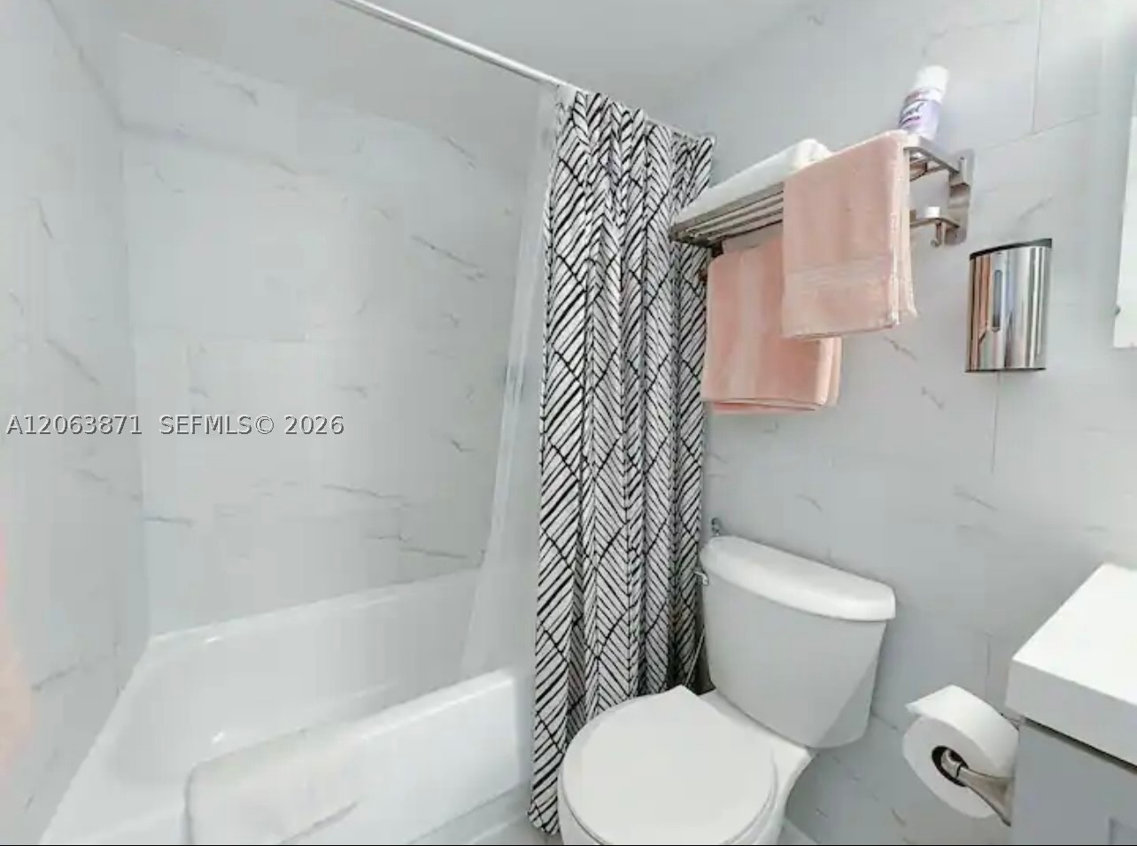 19201 Collins Ave 545 Property Photo 13