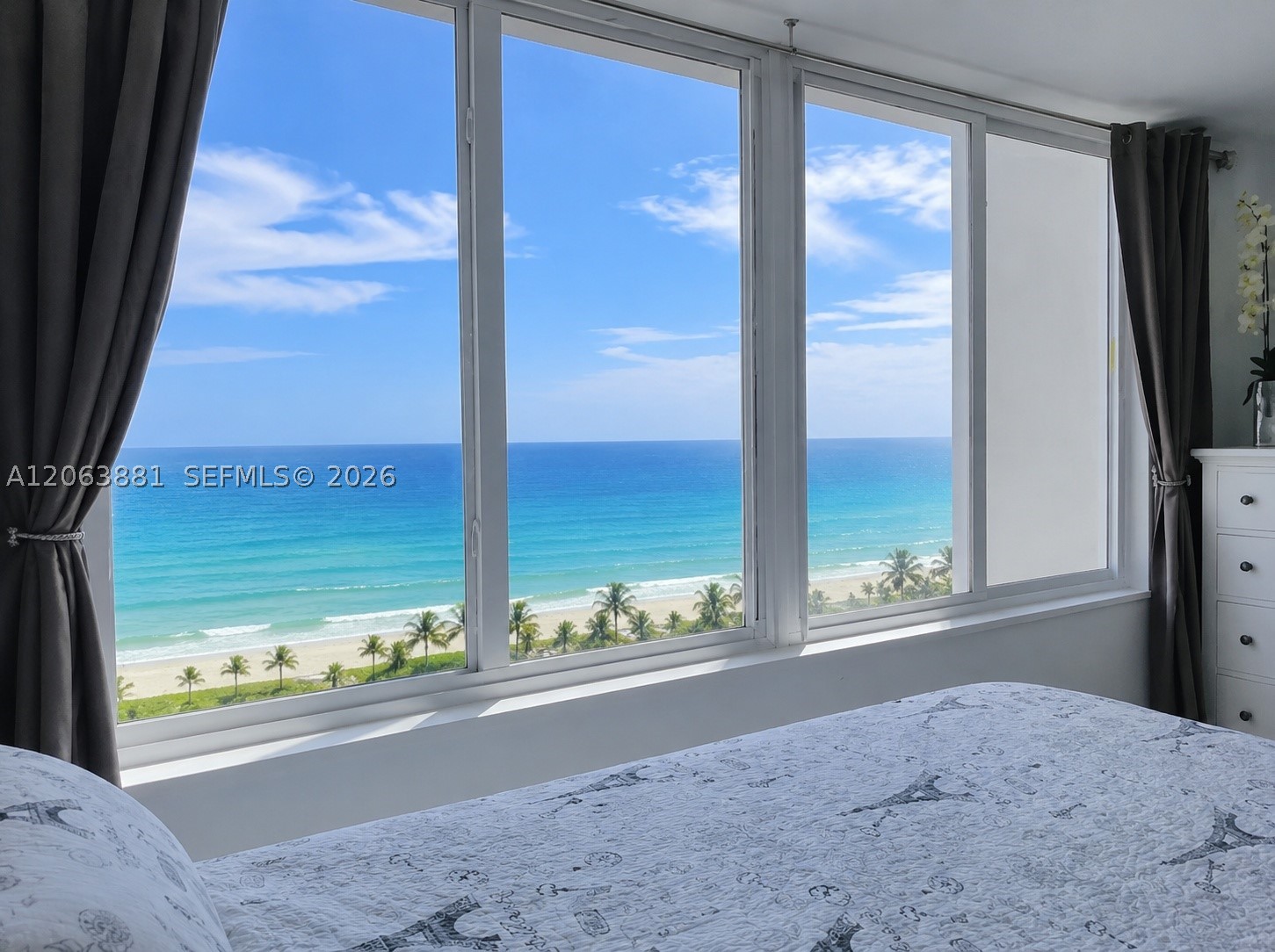 19201 Collins Ave 545 Property Photo 4