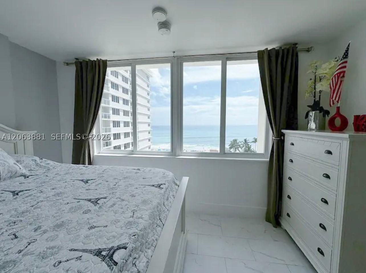 19201 Collins Ave 545 Property Photo 11