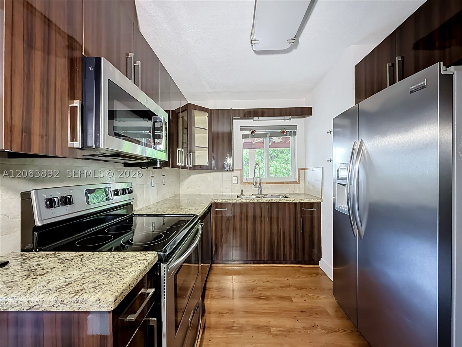 145 W 57th St Property Photo 18