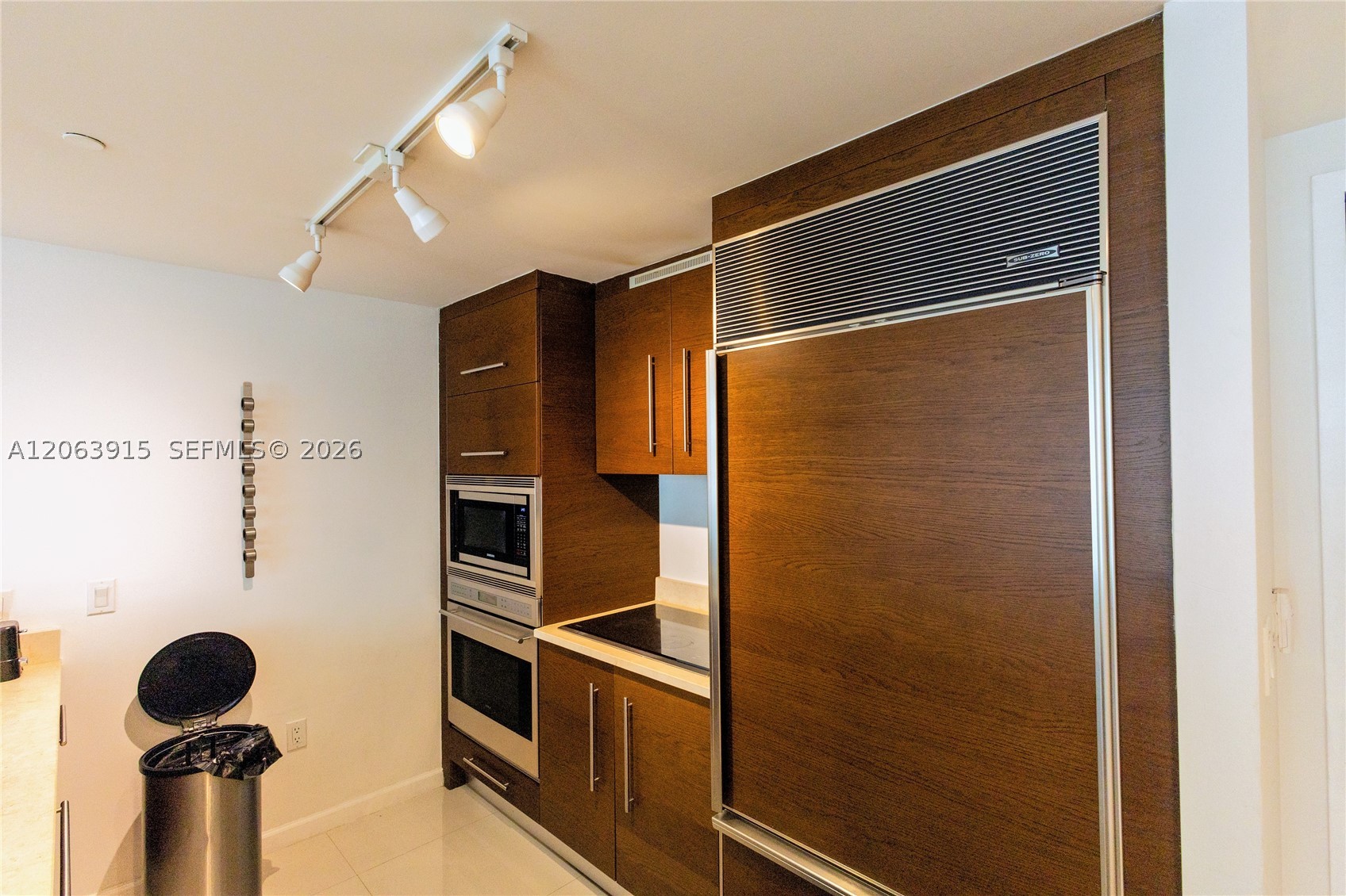 475 Brickell Ave 4511 Property Photo 9