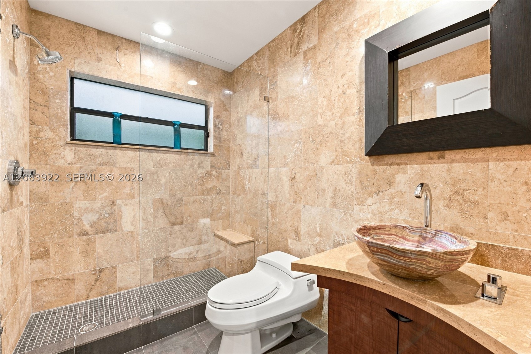 1028 Creekford Dr Property Photo 26