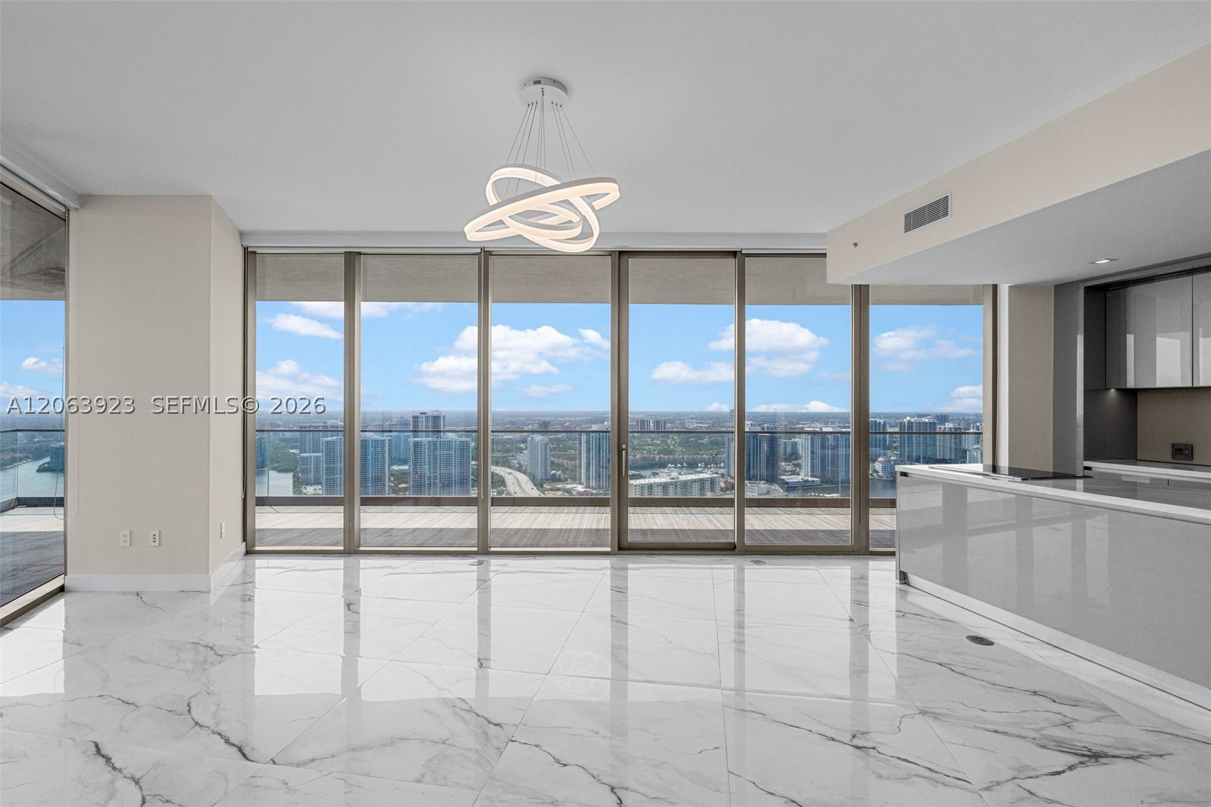 18975 Collins Ave 3605 Property Photo 2
